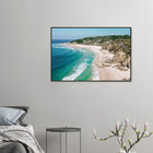 Byron Bay, Australien – Östlichster Punkt Australiens mit langen Pointbreaks und entspanntem Longboard-Flair. Poster im Metallrahmen.