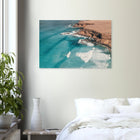 Fuerteventura, Spanien – Kanareninsel mit Vulkangestein-Reefbreaks im Norden und ganzjährig konstantem Atlantik-Swell. Kunstdruck auf Holz.