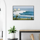 Punta de Lobos, Chile – Linker Pointbreak bei Pichilemu mit charakteristischen Felsnadeln Los Morros. Kunstdruck im Metallrahmen auf mattem Premiumpapier.