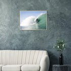 Seignosse, Frankreich – Dünenstrand in den Landes mit hohlen Beachbreaks und ausgeprägter Herbstsaison. Poster im Holzrahmen.
