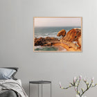 Santa Cruz, Spanien – Kanarische Hauptstadt Teneriffas mit Reefbreaks an der Nordküste wie El Confital. Poster im Galerie-Holzrahmen.