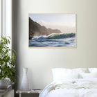 Punta de Lobos, Chile – Linker Pointbreak bei Pichilemu mit charakteristischen Felsnadeln Los Morros. Poster im Holzrahmen.