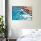 Fuerteventura, Spanien – Kanareninsel mit Vulkangestein-Reefbreaks im Norden und ganzjährig konstantem Atlantik-Swell. Poster im Holzrahmen.