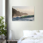 Punta de Lobos, Chile – Linker Pointbreak bei Pichilemu mit charakteristischen Felsnadeln Los Morros. Kunstdruck auf Holz.