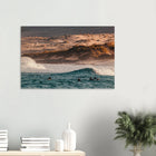 Fuerteventura, Spanien – Kanareninsel mit Vulkangestein-Reefbreaks im Norden und ganzjährig konstantem Atlantik-Swell. Kunstdruck auf Holz.