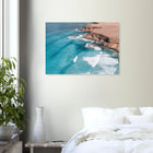 Fuerteventura, Spanien – Kanareninsel mit Vulkangestein-Reefbreaks im Norden und ganzjährig konstantem Atlantik-Swell. Poster.