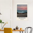 Seignosse, Frankreich – Dünenstrand in den Landes mit hohlen Beachbreaks und ausgeprägter Herbstsaison. Kunstdruck auf Holz.