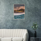 Fuerteventura, Spanien – Kanareninsel mit Vulkangestein-Reefbreaks im Norden und ganzjährig konstantem Atlantik-Swell. Poster im Holzrahmen.