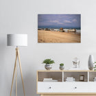 Capbreton, Frankreich – Hafenstadt an der französischen Atlantikküste mit Gouf-Canyon vor der Küste und kräftigen Beachbreaks. Kunstdruck auf Holz.