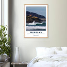 Mundaka, Spanien – Linke Flussmündungswelle im Baskenland, eine der längsten Barrels Europas. Poster im Galerie-Holzrahmen.