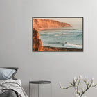 Ericeira, Portugal – World Surfing Reserve nördlich von Lissabon mit Reefbreaks wie Coxos und Ribeira d'Ilhas. Poster im Metallrahmen.