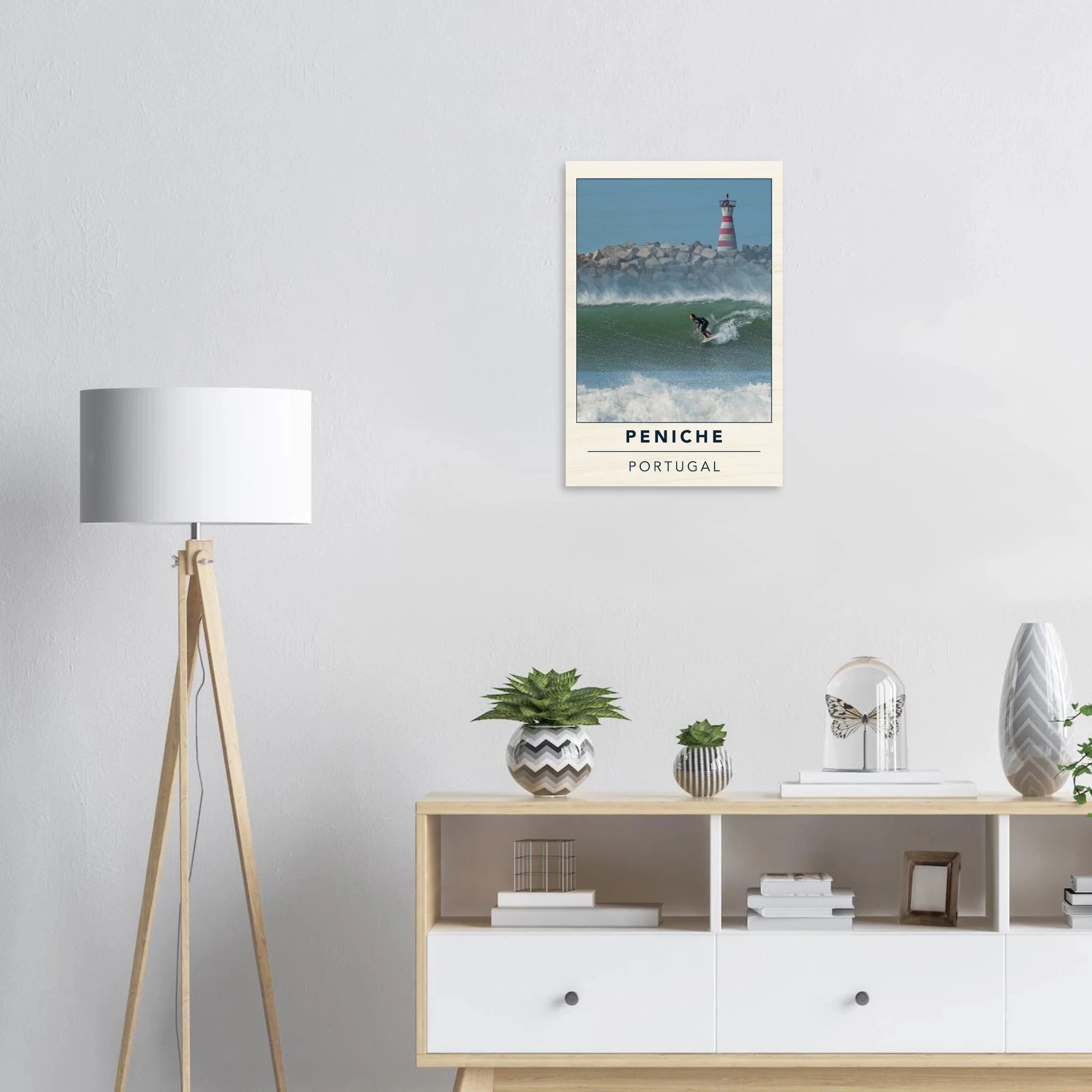 Peniche, Portugal – Halbinsel mit Supertubos-Beachbreak, Austragungsort der WSL Meo Rip Curl Pro Portugal. Kunstdruck auf Holz.