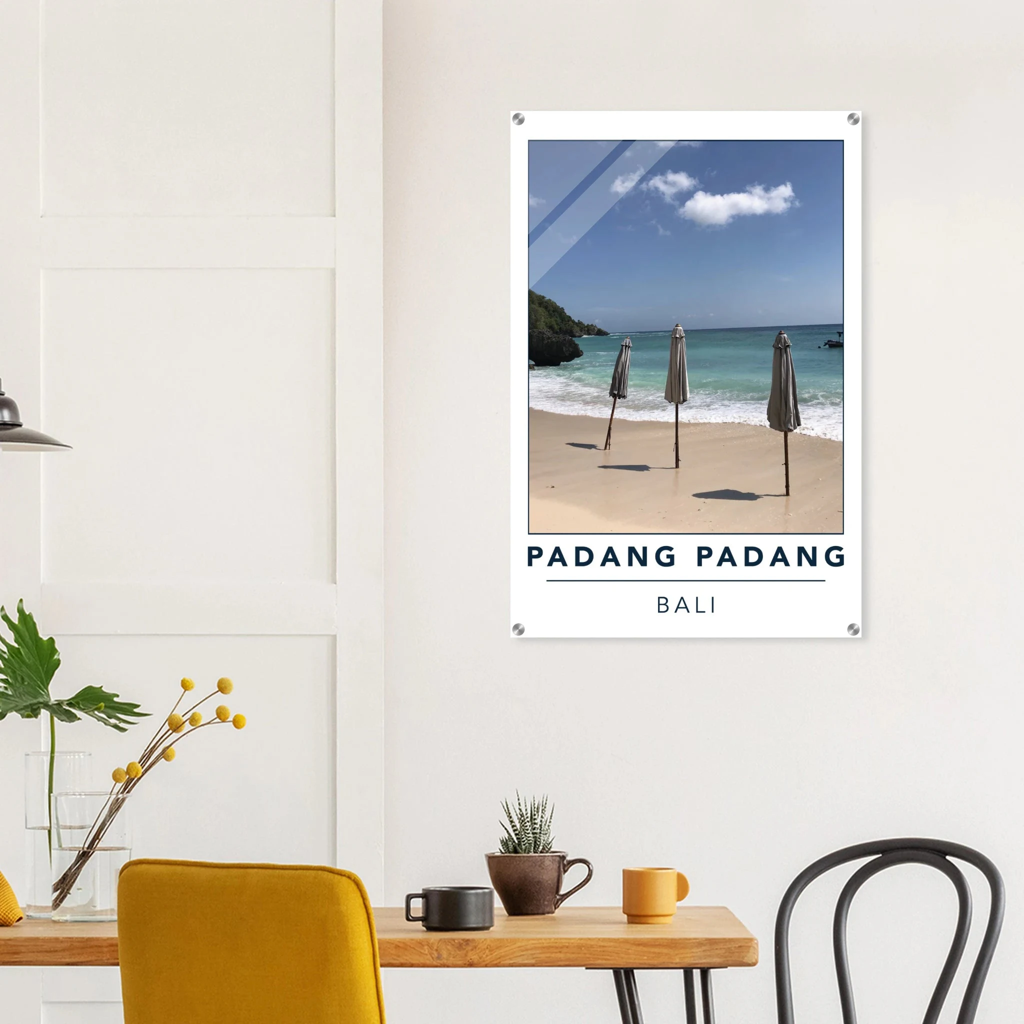 Padang Padang, Bali (Indonesien) – Linker Reefbreak auf der Bukit-Halbinsel, bekannt als balinesisches Pipeline-Pendant. Kunstdruck auf Acrylglas.