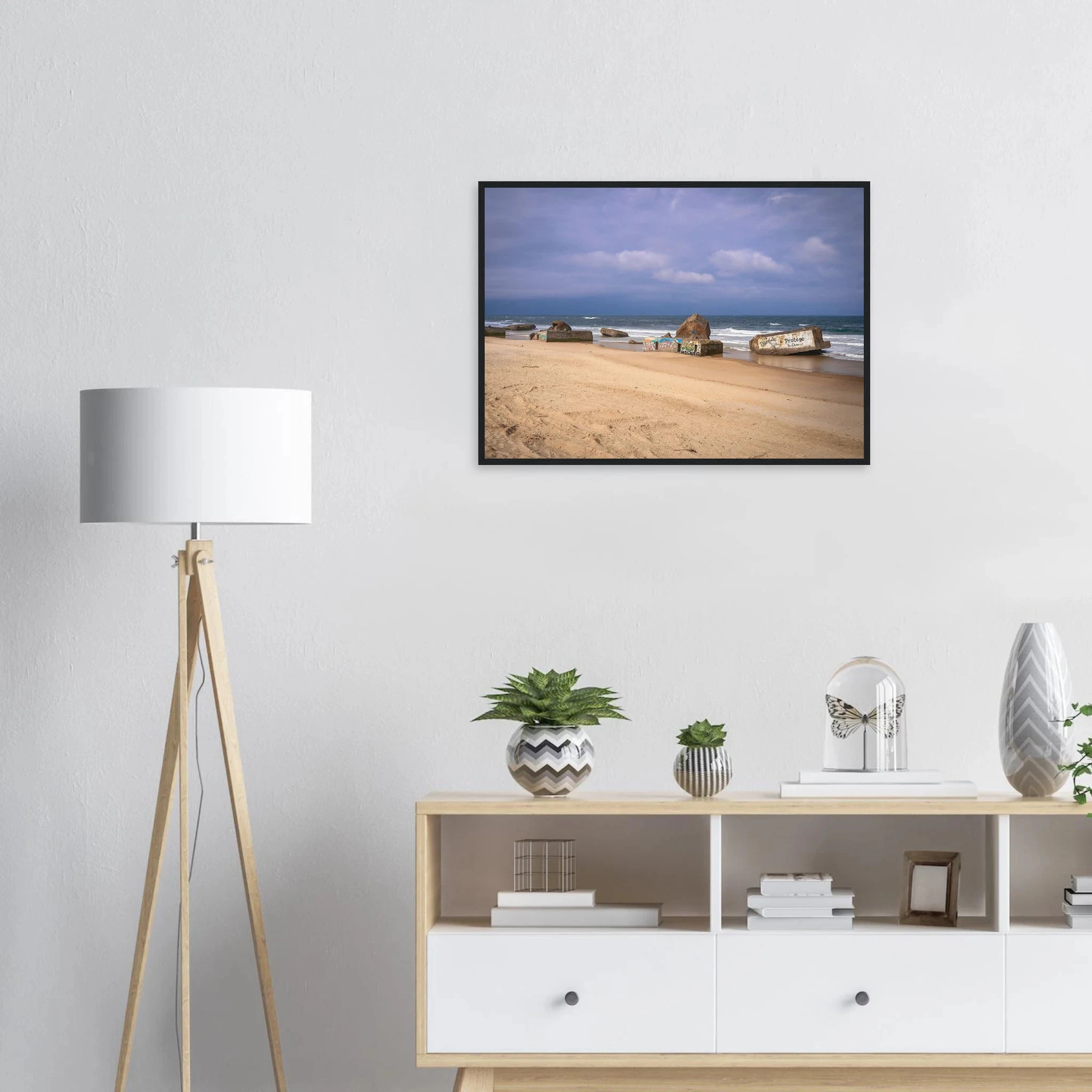 Capbreton, Frankreich – Hafenstadt an der französischen Atlantikküste mit Gouf-Canyon vor der Küste und kräftigen Beachbreaks. Poster im Holzrahmen.