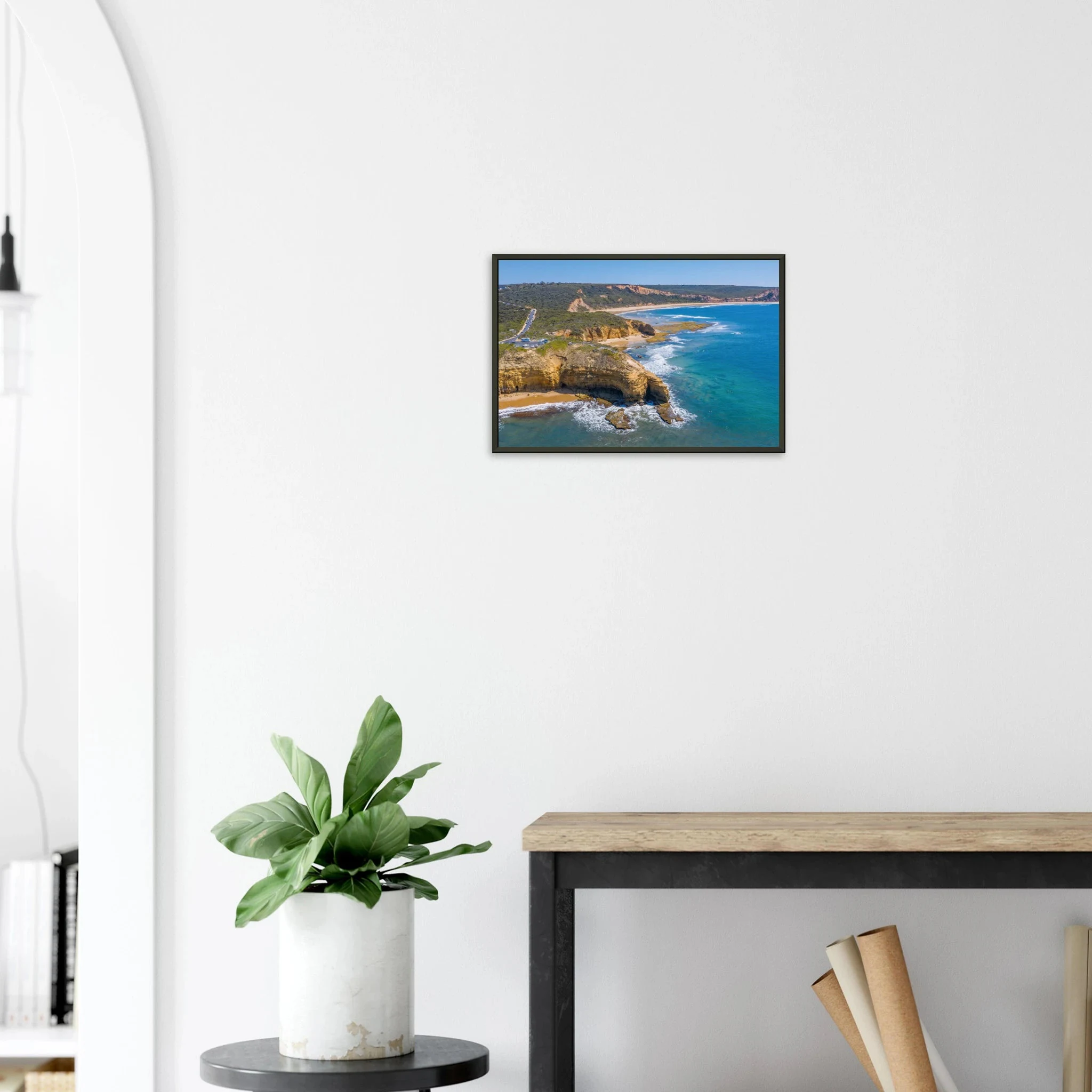 Torquay, Australien – Heimat der Bells Beach und Sitz der Surfmarken Rip Curl und Quiksilver in Victoria. Poster im Metallrahmen.