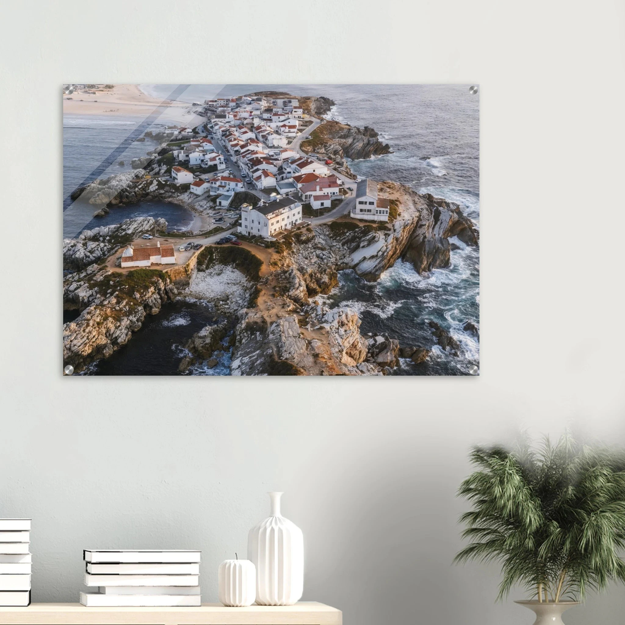Peniche, Portugal – Halbinsel mit Supertubos-Beachbreak, Austragungsort der WSL Meo Rip Curl Pro Portugal. Kunstdruck auf Acrylglas.