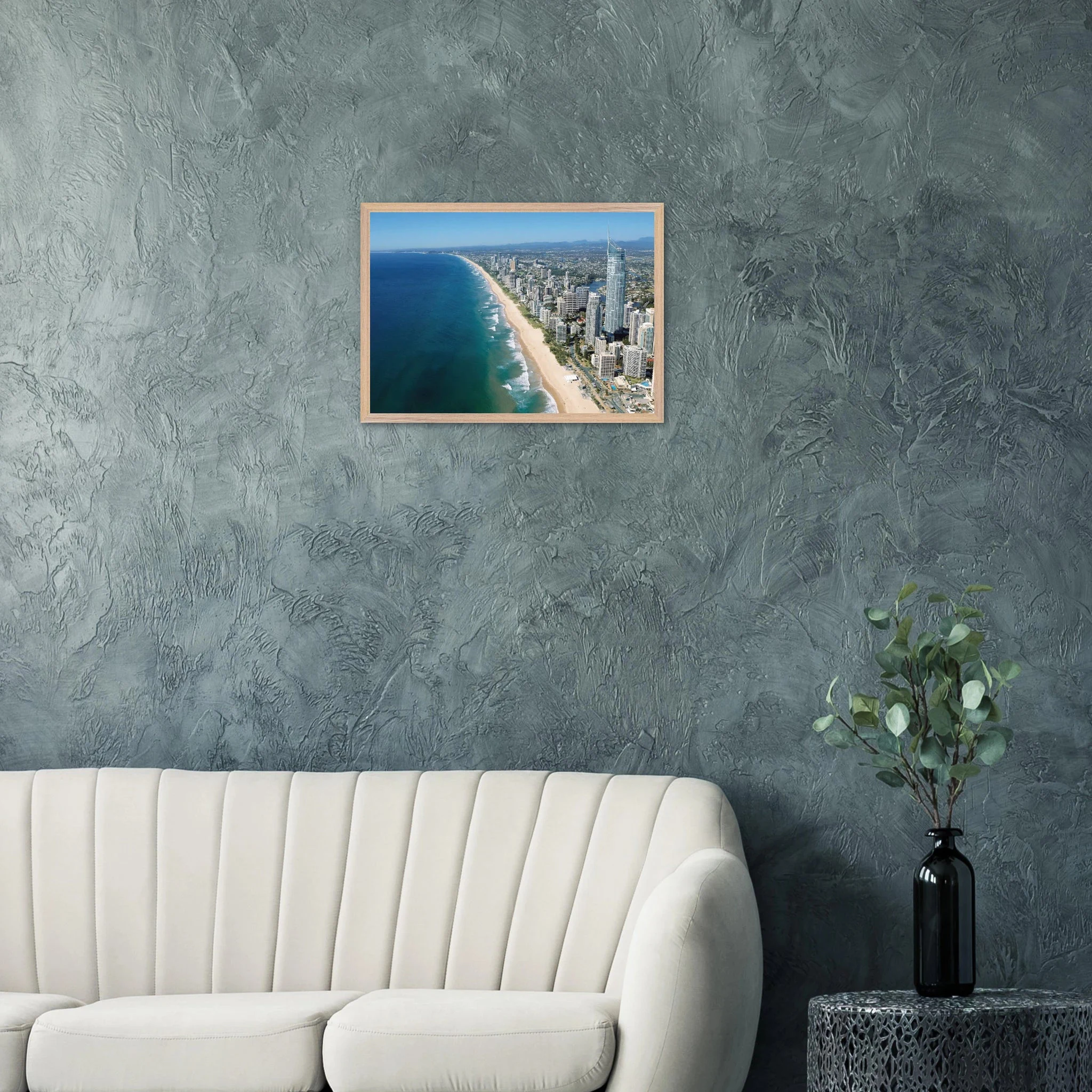 Gold Coast, Australien – Queensland-Küste mit Superbank Pointbreaks wie Snapper Rocks und Kirra. Poster im Galerie-Holzrahmen.