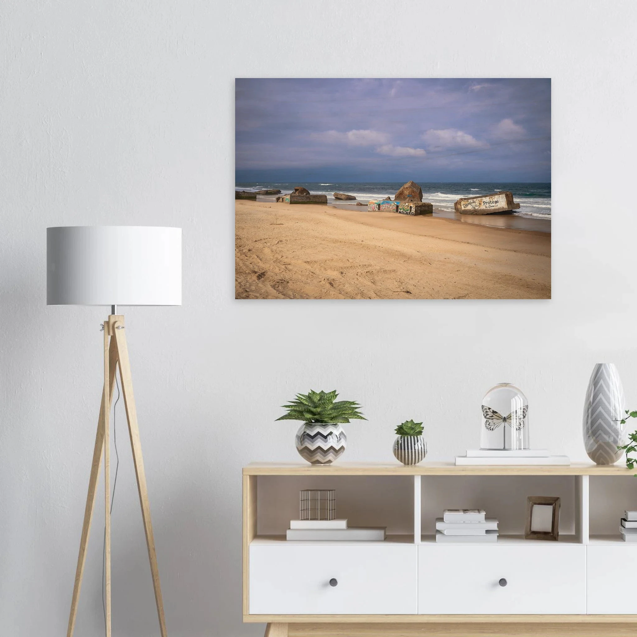 Capbreton, Frankreich – Hafenstadt an der französischen Atlantikküste mit Gouf-Canyon vor der Küste und kräftigen Beachbreaks. Kunstdruck auf Holz.