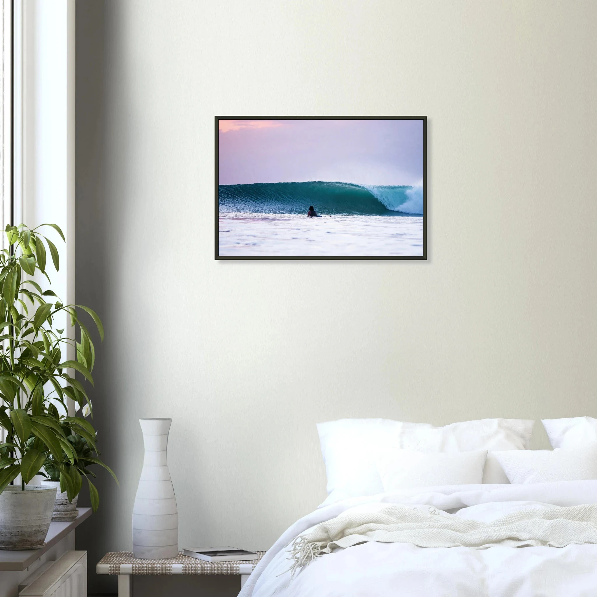 Kuta Beach, Bali (Indonesien) – Belebter Beachbreak im Süden Balis, klassischer Einsteiger-Spot mit weichen Wellen. Poster im Metallrahmen.