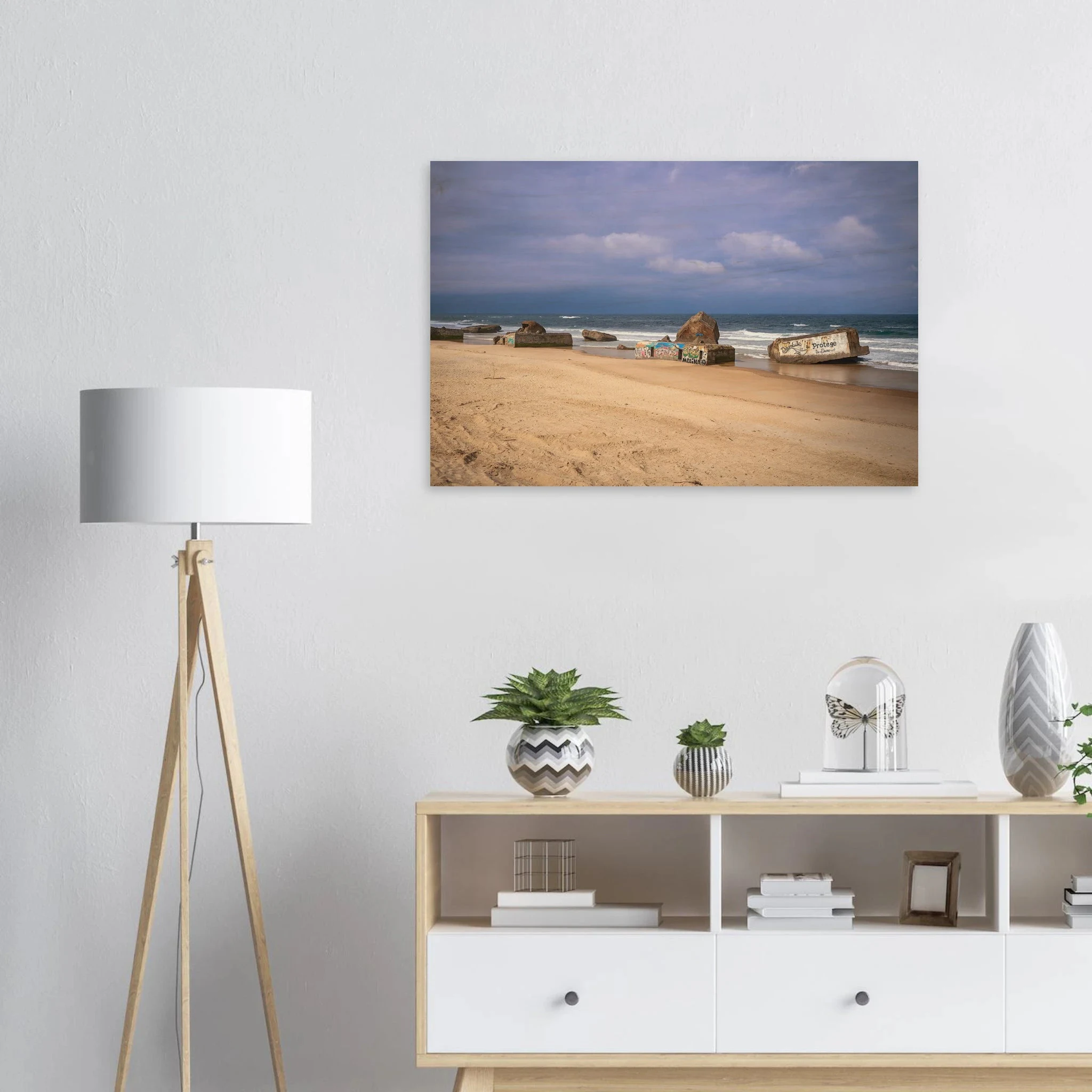 Capbreton, Frankreich – Hafenstadt an der französischen Atlantikküste mit Gouf-Canyon vor der Küste und kräftigen Beachbreaks. Kunstdruck auf Holz.