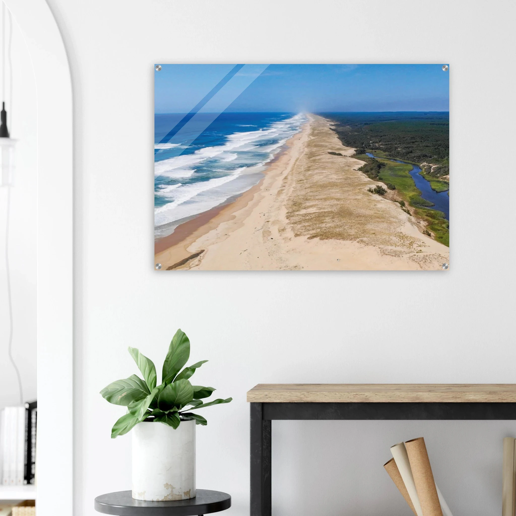 Moliets-et-Maa, Frankreich – Ruhiger Pinienwald-Strand in den Landes mit beständigem Atlantik-Swell für alle Levels. Kunstdruck auf Acrylglas.