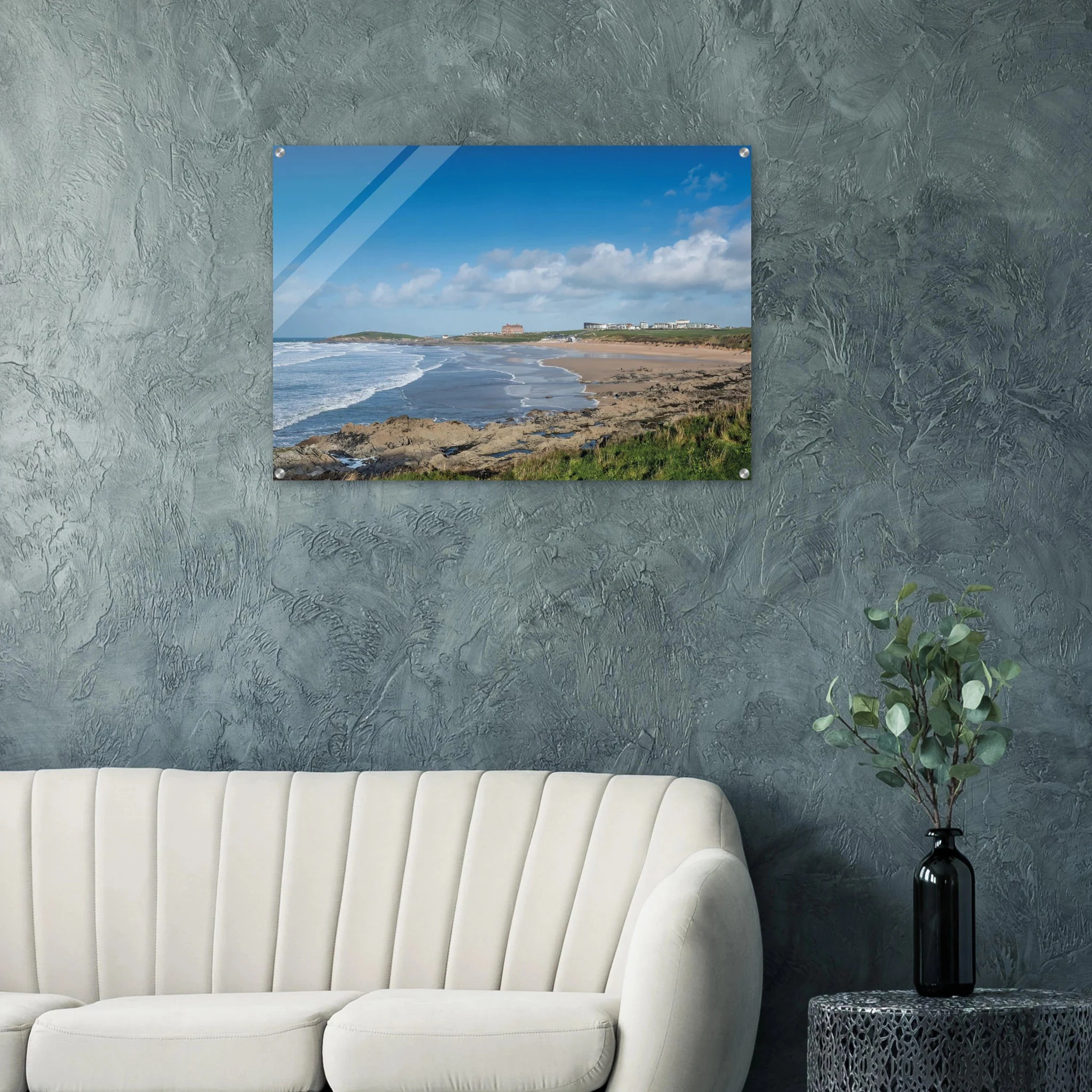 Newquay, England – Surfhauptstadt Cornwalls mit Fistral Beach und britischer Boardriders-Tradition. Kunstdruck auf Acrylglas.