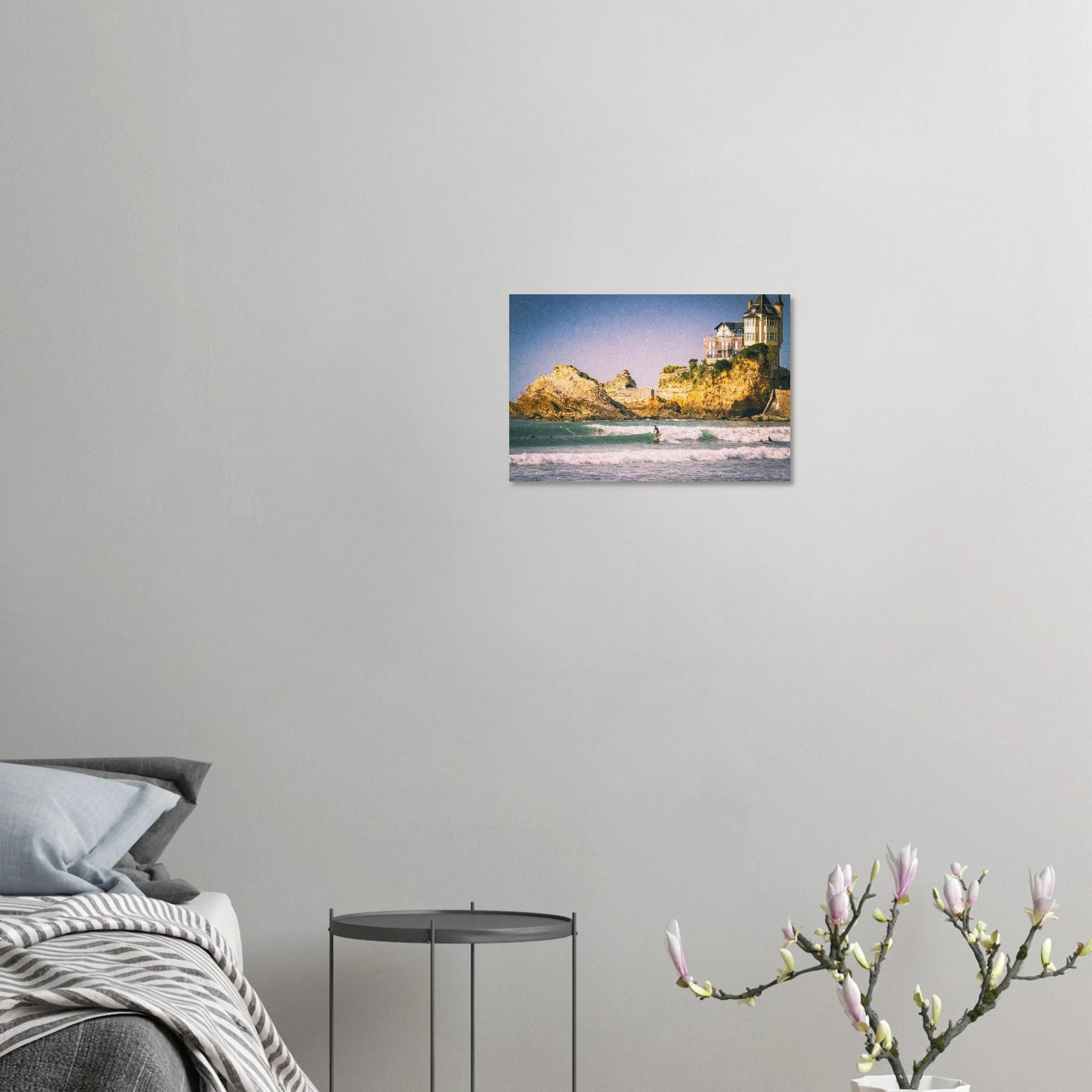 Biarritz, Frankreich – Mondäner Surfort am baskischen Atlantik, Wiege des europäischen Wellenreitens seit den 1950er-Jahren. Kunstdruck auf Alu-Dibond.