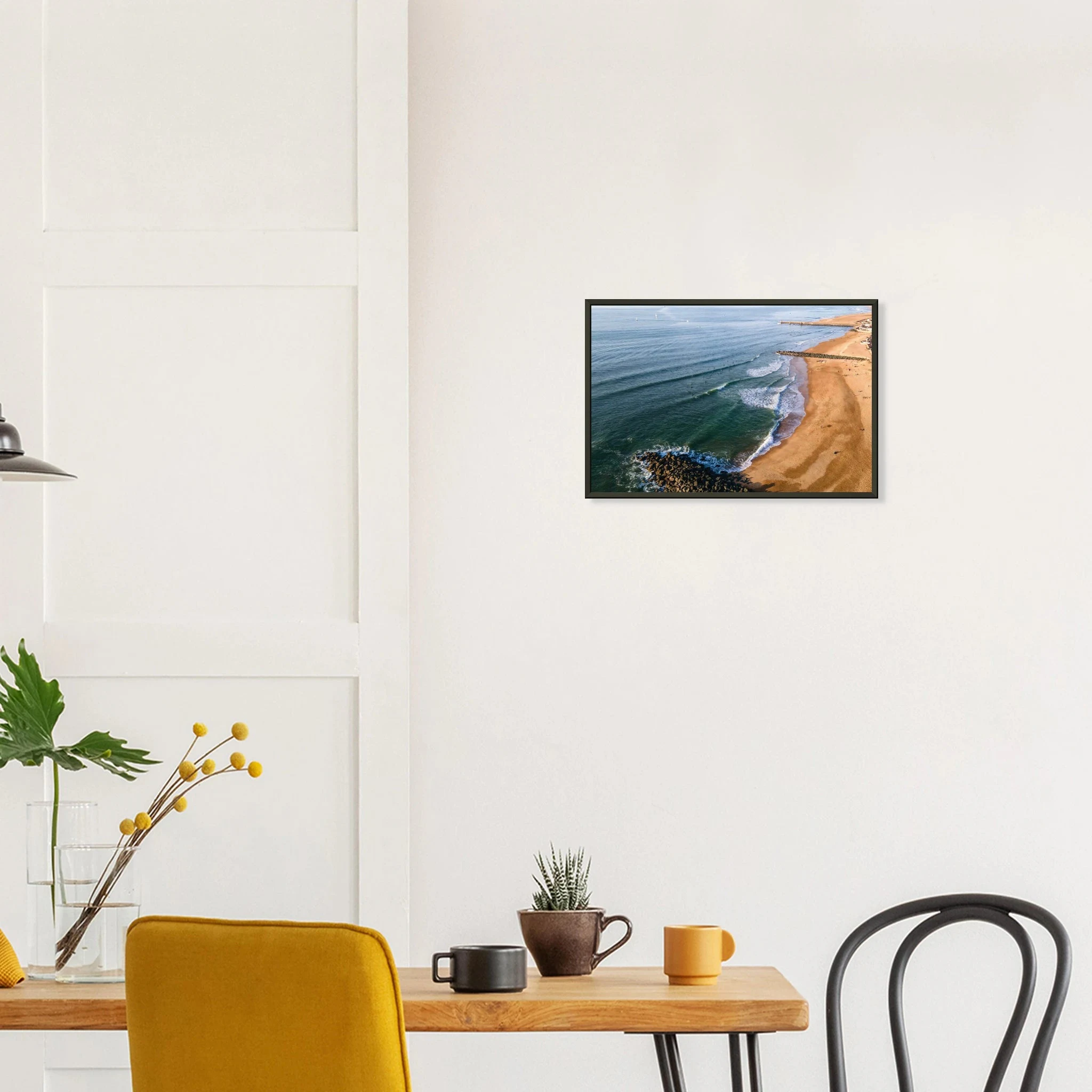 Capbreton, Frankreich – Hafenstadt an der französischen Atlantikküste mit Gouf-Canyon vor der Küste und kräftigen Beachbreaks. Poster im Metallrahmen.