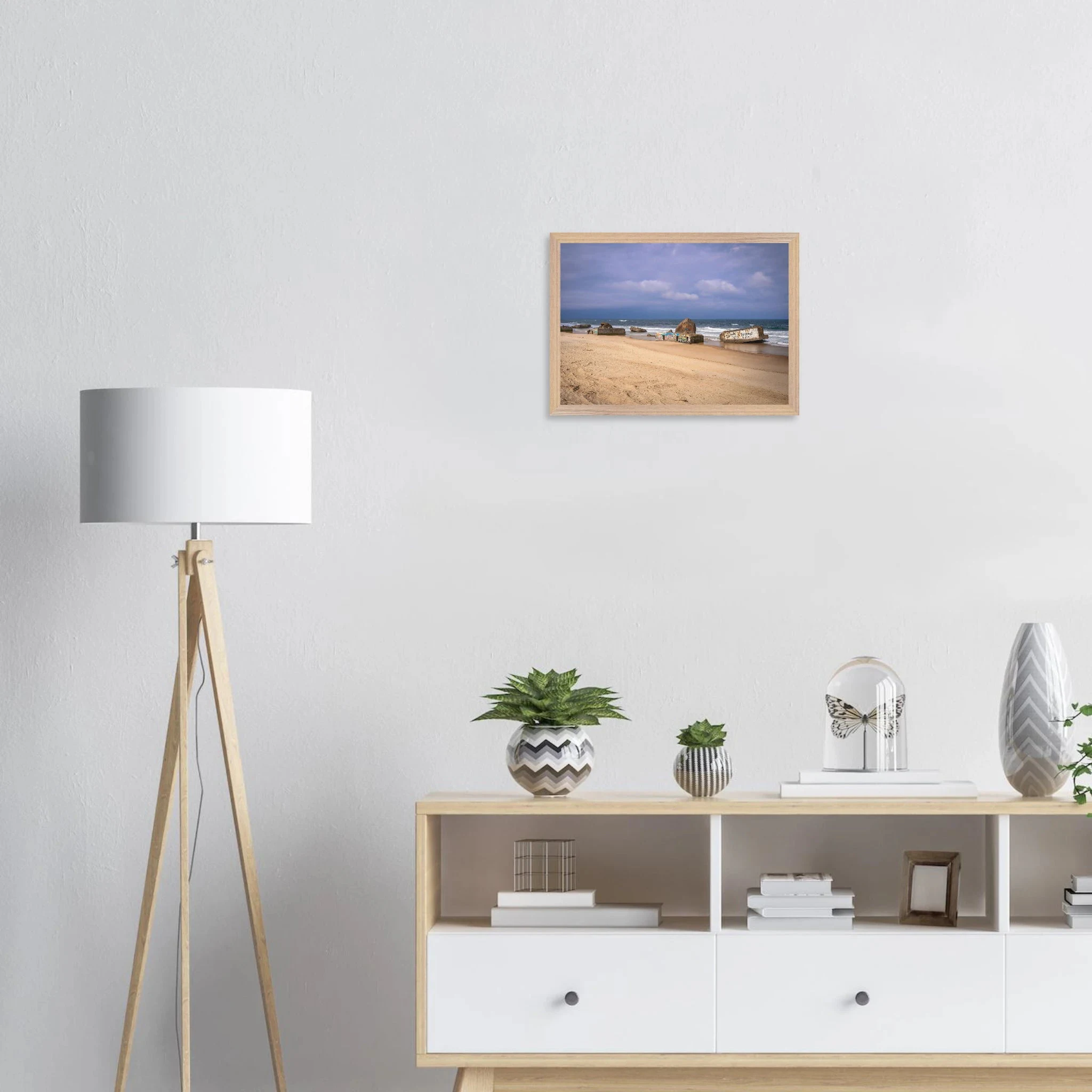 Capbreton, Frankreich – Hafenstadt an der französischen Atlantikküste mit Gouf-Canyon vor der Küste und kräftigen Beachbreaks. Poster im Galerie-Holzrahmen.