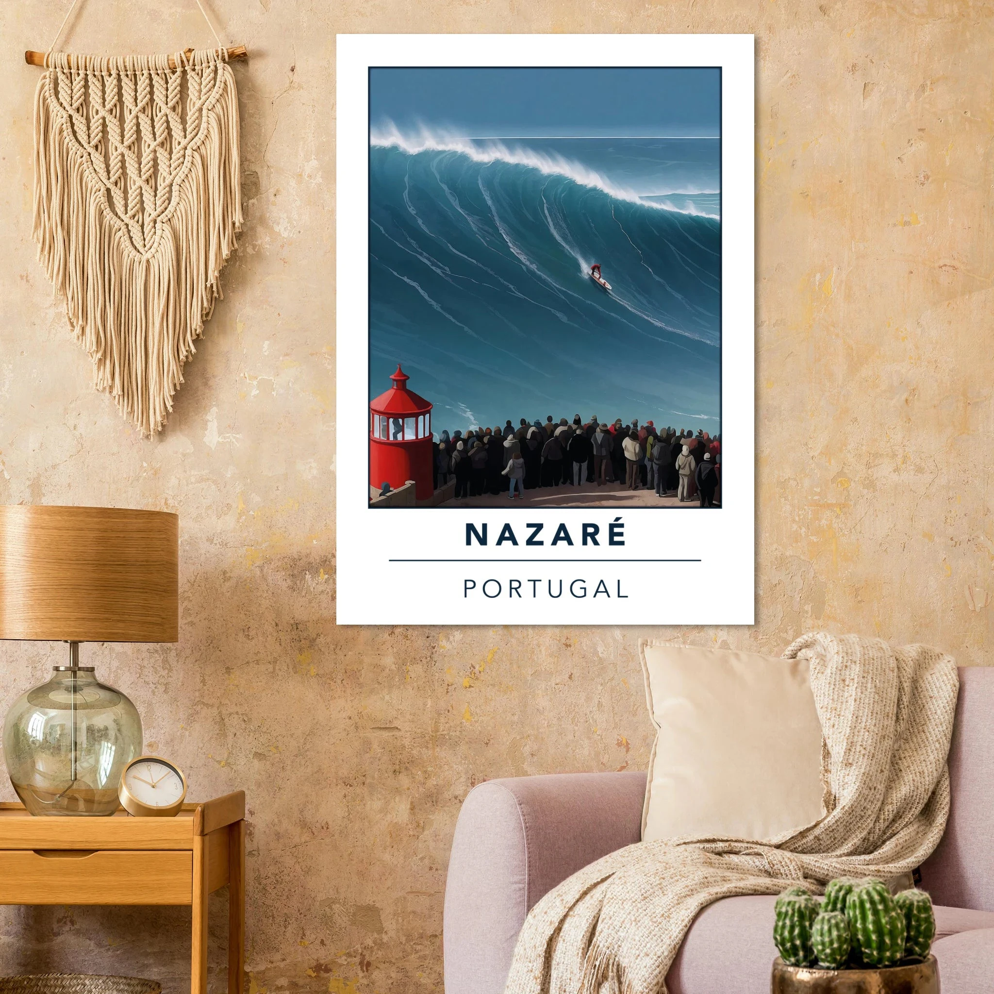 Nazaré, Portugal – Praia do Norte, weltgrößte Big-Wave-Welle Europas an der portugiesischen Atlantikküste. Poster.