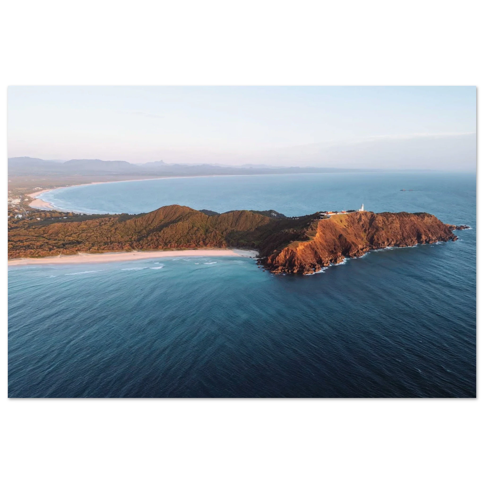 Byron Bay, Australien – Östlichster Punkt Australiens mit langen Pointbreaks und entspanntem Longboard-Flair. Kunstdruck auf Alu-Dibond.