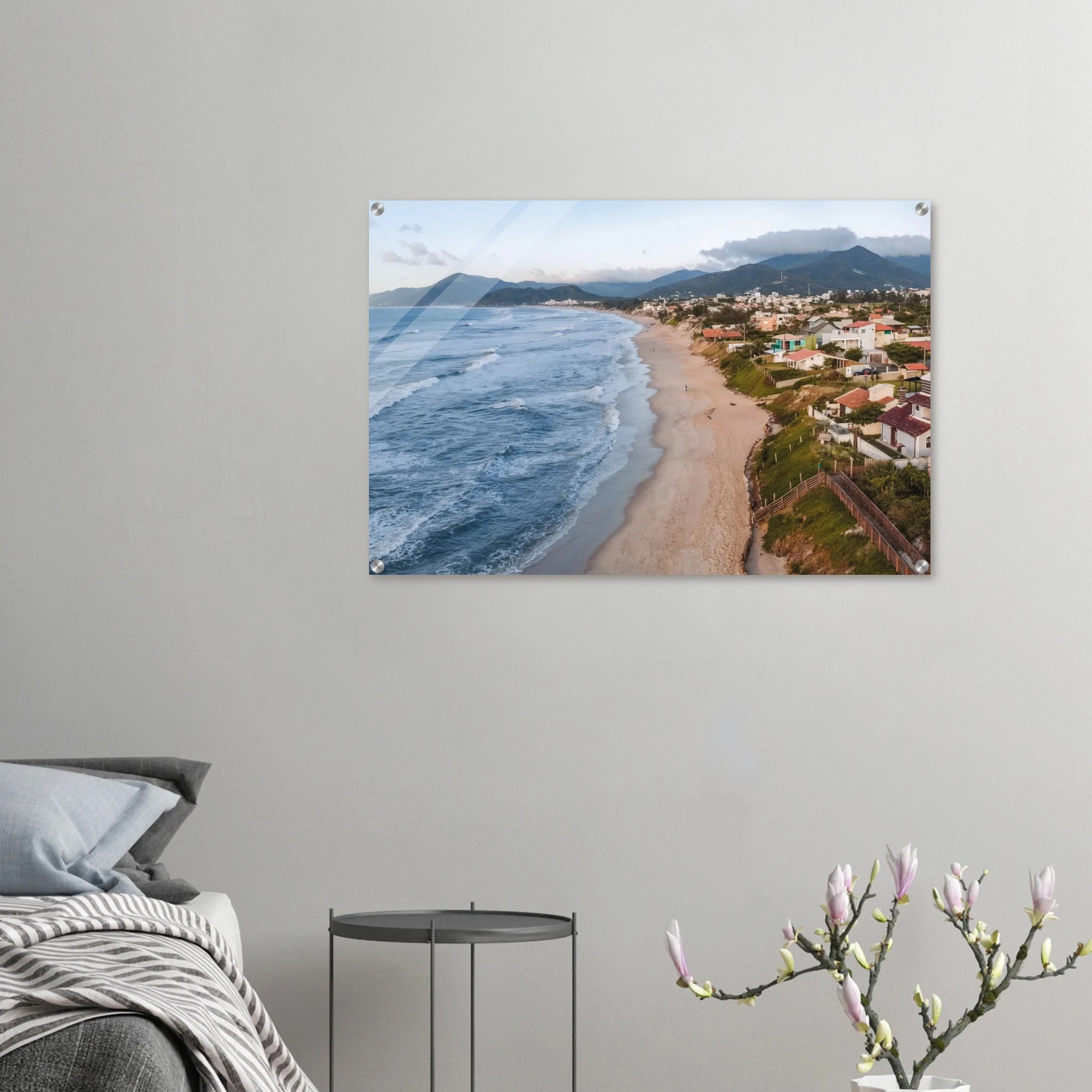 Florianópolis, Brasilien – Insel in Santa Catarina mit über 40 Stränden und Heimspot brasilianischer Pro-Surfer. Kunstdruck auf Acrylglas.