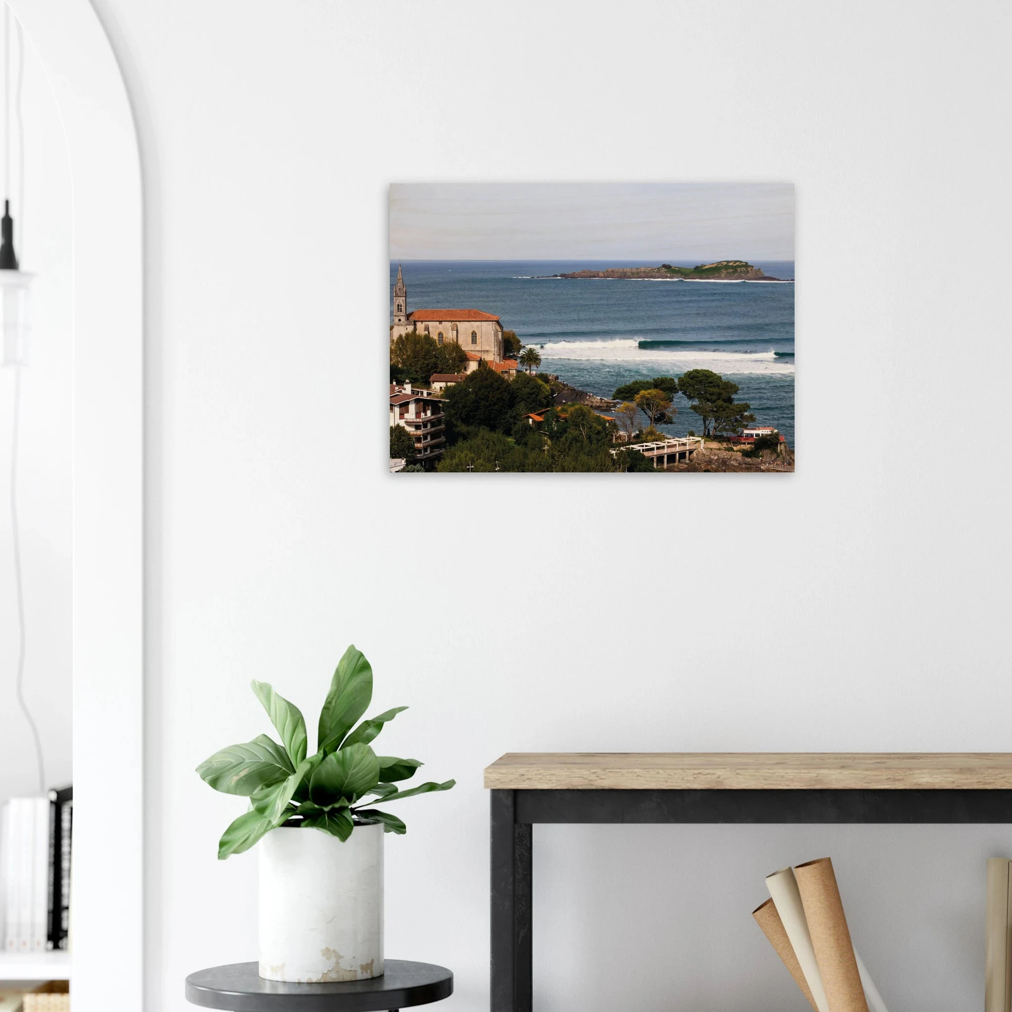 Mundaka, Spanien – Linke Flussmündungswelle im Baskenland, eine der längsten Barrels Europas. Kunstdruck auf Holz.