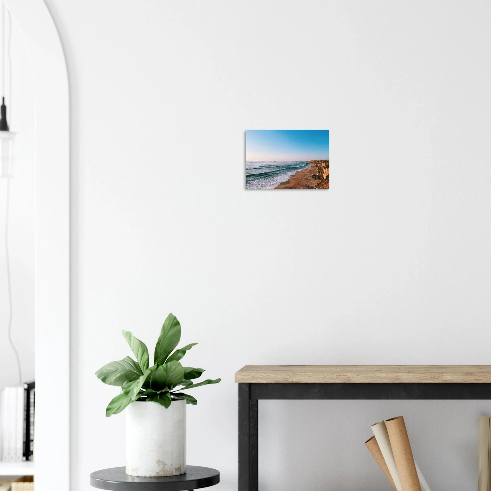 Santa Cruz, Spanien – Kanarische Hauptstadt Teneriffas mit Reefbreaks an der Nordküste wie El Confital. Poster.