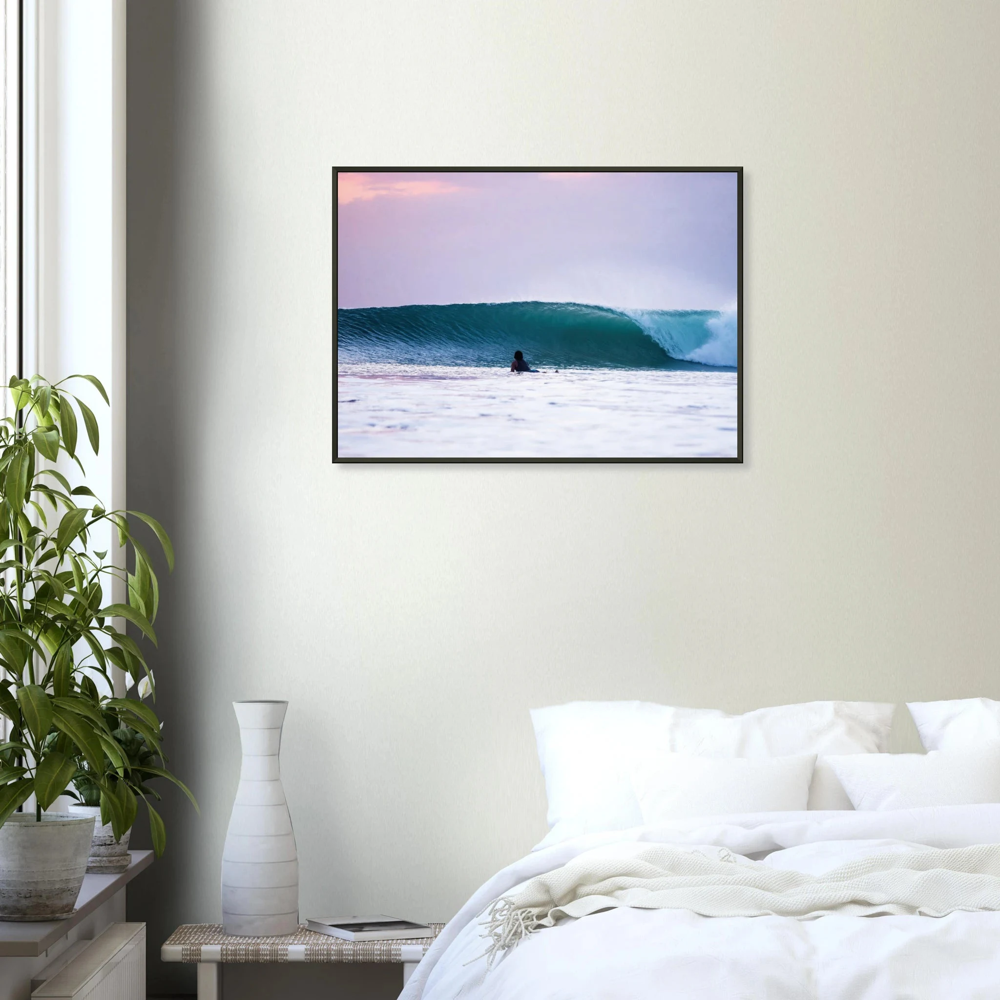 Kuta Beach, Bali (Indonesien) – Belebter Beachbreak im Süden Balis, klassischer Einsteiger-Spot mit weichen Wellen. Poster im Metallrahmen.