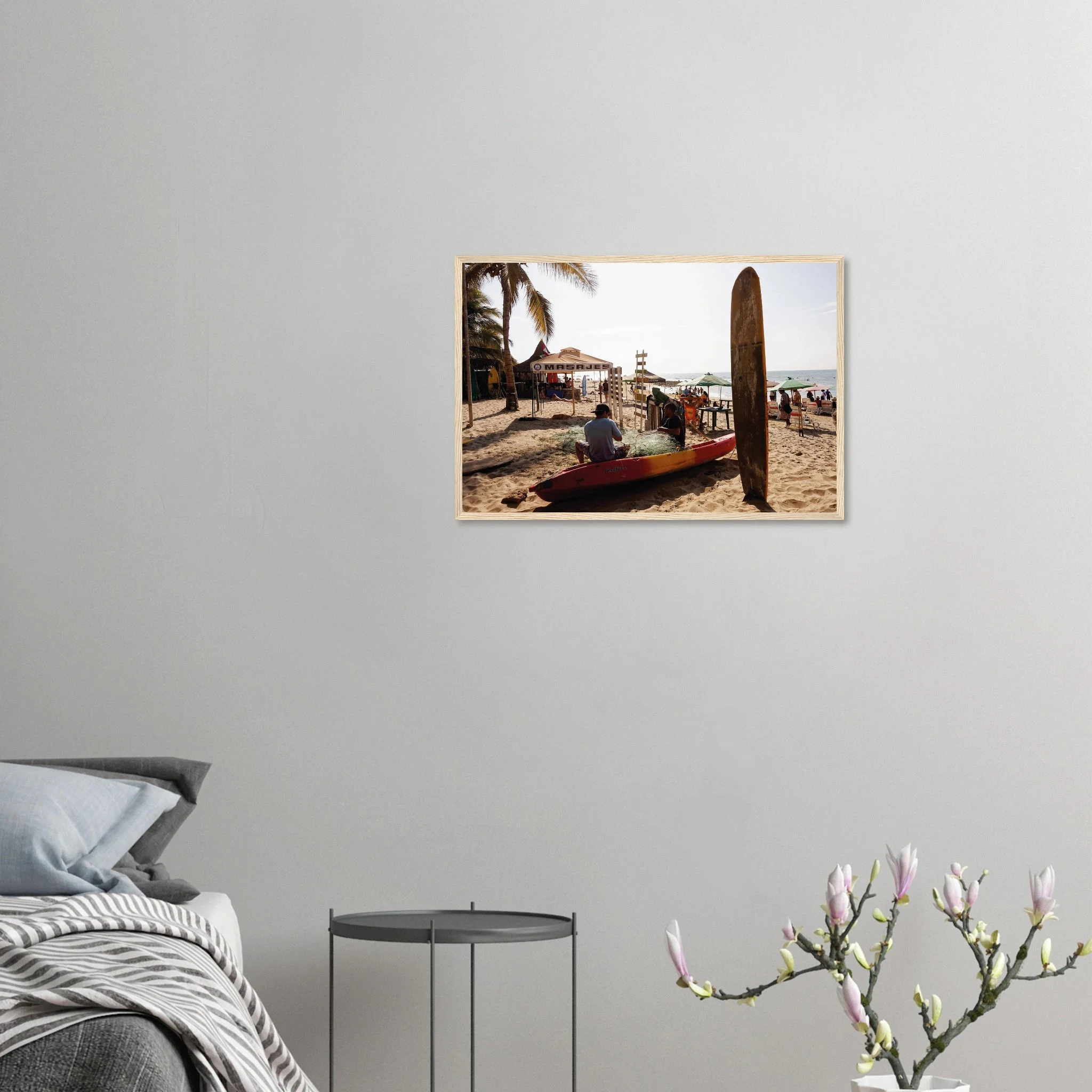 Mancora, Peru – Pazifik-Pointbreak im Norden Perus mit langen linken Wellen und warmem Wasser. Poster im Holzrahmen.