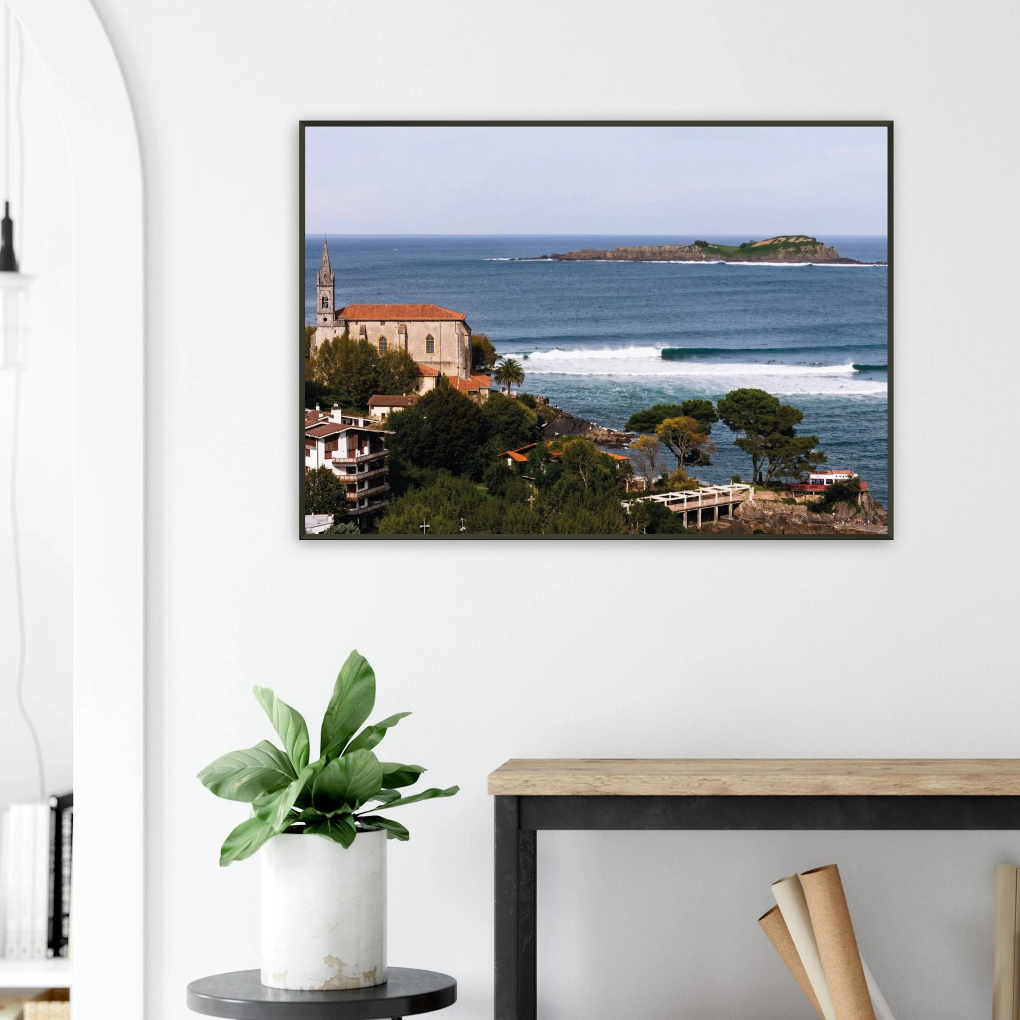 Mundaka, Spanien – Linke Flussmündungswelle im Baskenland, eine der längsten Barrels Europas. Poster im Metallrahmen.