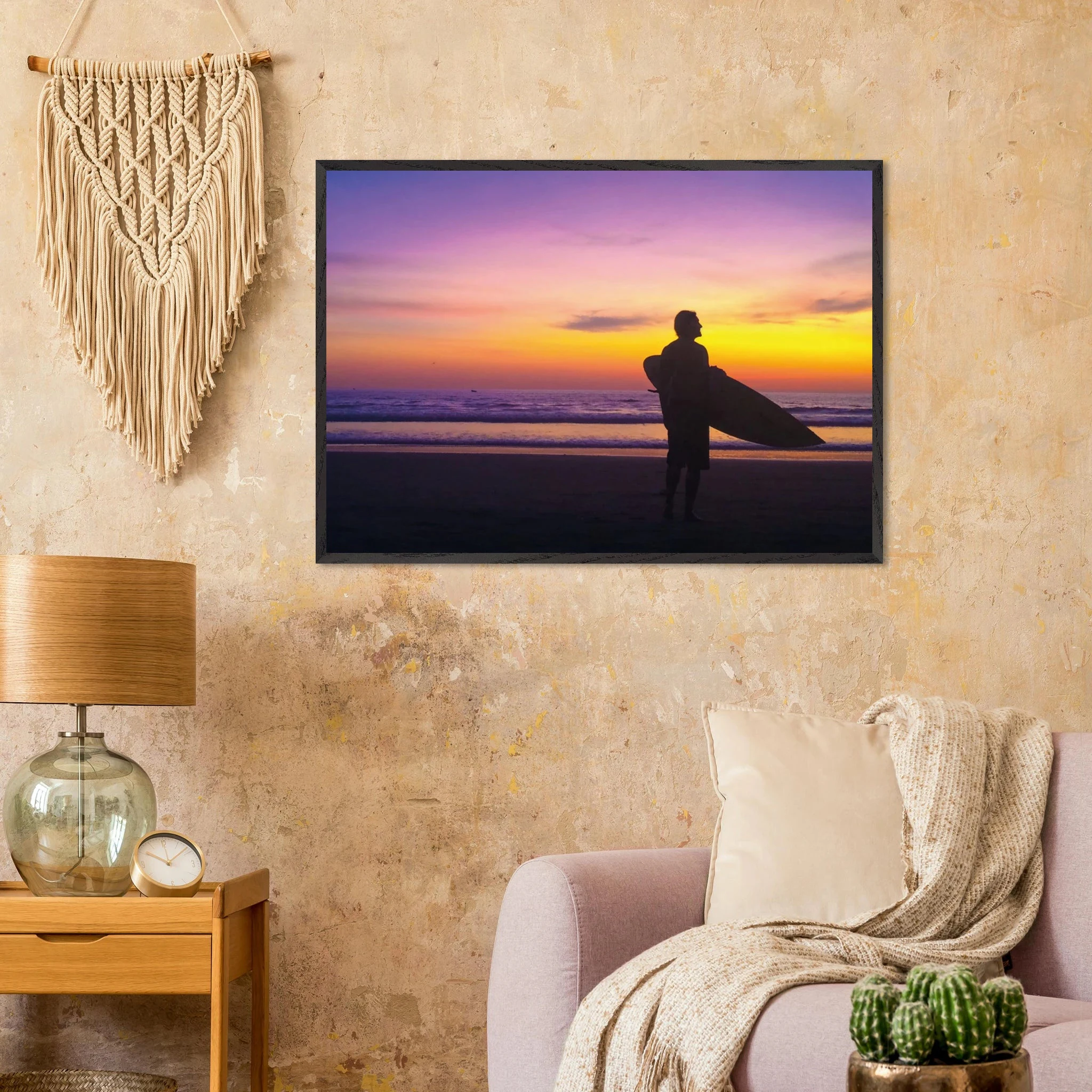 Montañita, Ecuador – Pazifik-Surferdorf an der Ruta del Sol mit rechtem Pointbreak und Backpacker-Szene. Poster im Galerie-Holzrahmen.