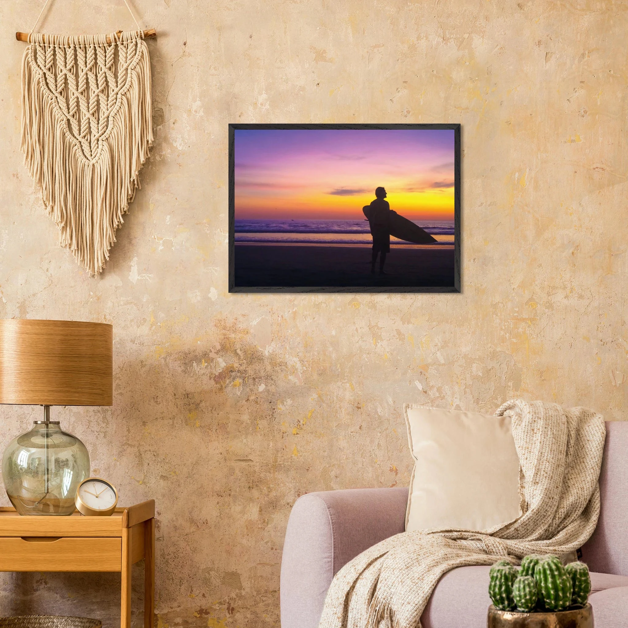 Montañita, Ecuador – Pazifik-Surferdorf an der Ruta del Sol mit rechtem Pointbreak und Backpacker-Szene. Poster im Galerie-Holzrahmen.