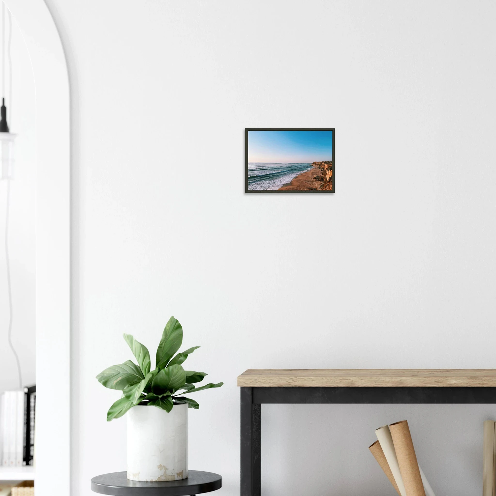 Santa Cruz, Spanien – Kanarische Hauptstadt Teneriffas mit Reefbreaks an der Nordküste wie El Confital. Poster im Metallrahmen.