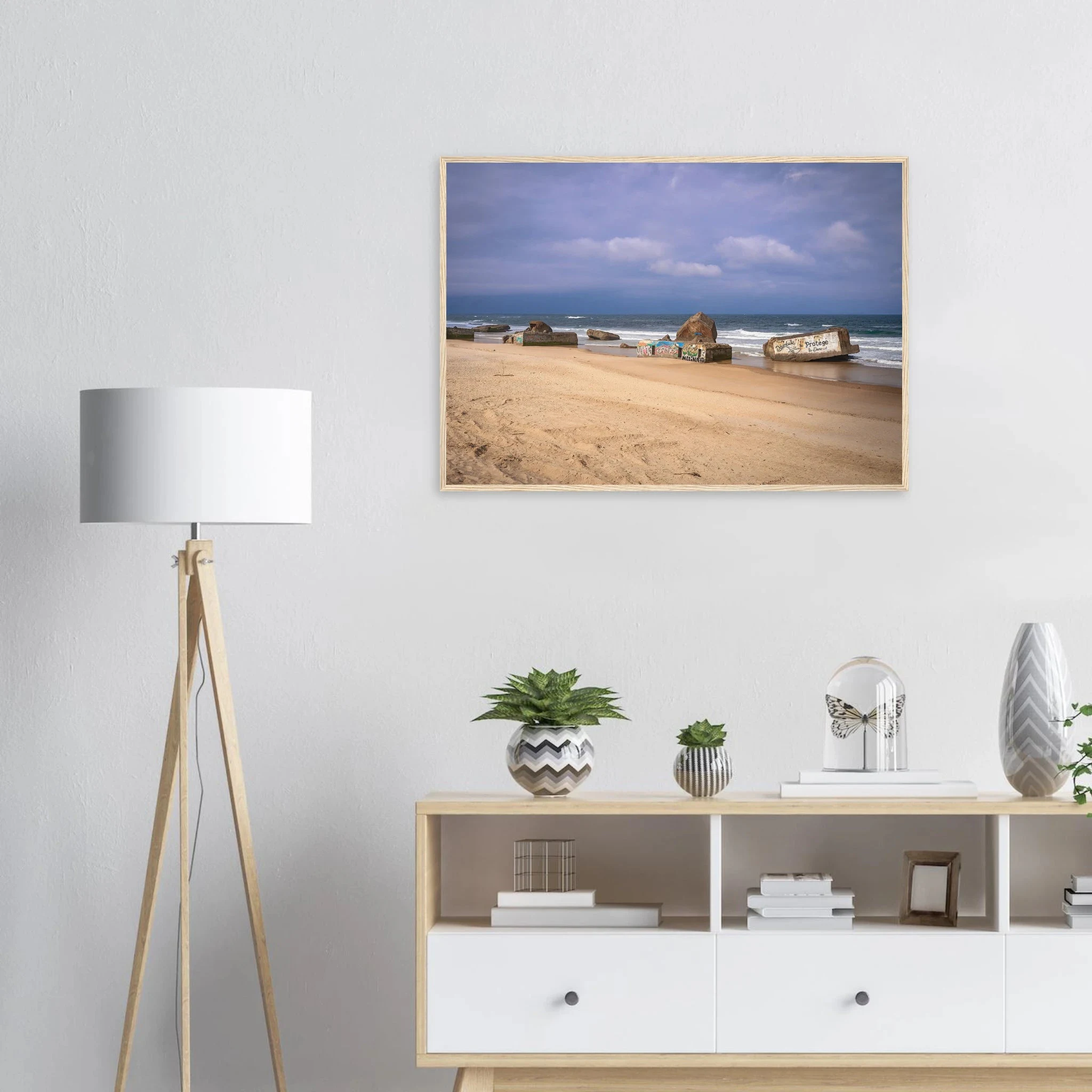 Capbreton, Frankreich – Hafenstadt an der französischen Atlantikküste mit Gouf-Canyon vor der Küste und kräftigen Beachbreaks. Poster im Holzrahmen.