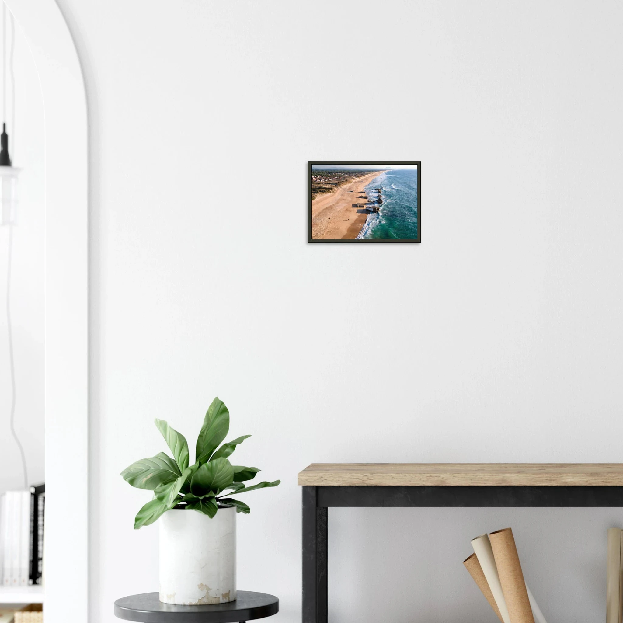 Capbreton, Frankreich – Hafenstadt an der französischen Atlantikküste mit Gouf-Canyon vor der Küste und kräftigen Beachbreaks. Poster im Metallrahmen.
