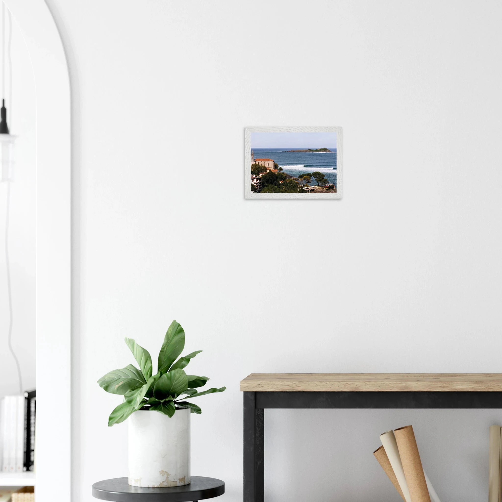 Mundaka, Spanien – Linke Flussmündungswelle im Baskenland, eine der längsten Barrels Europas. Poster im Galerie-Holzrahmen.