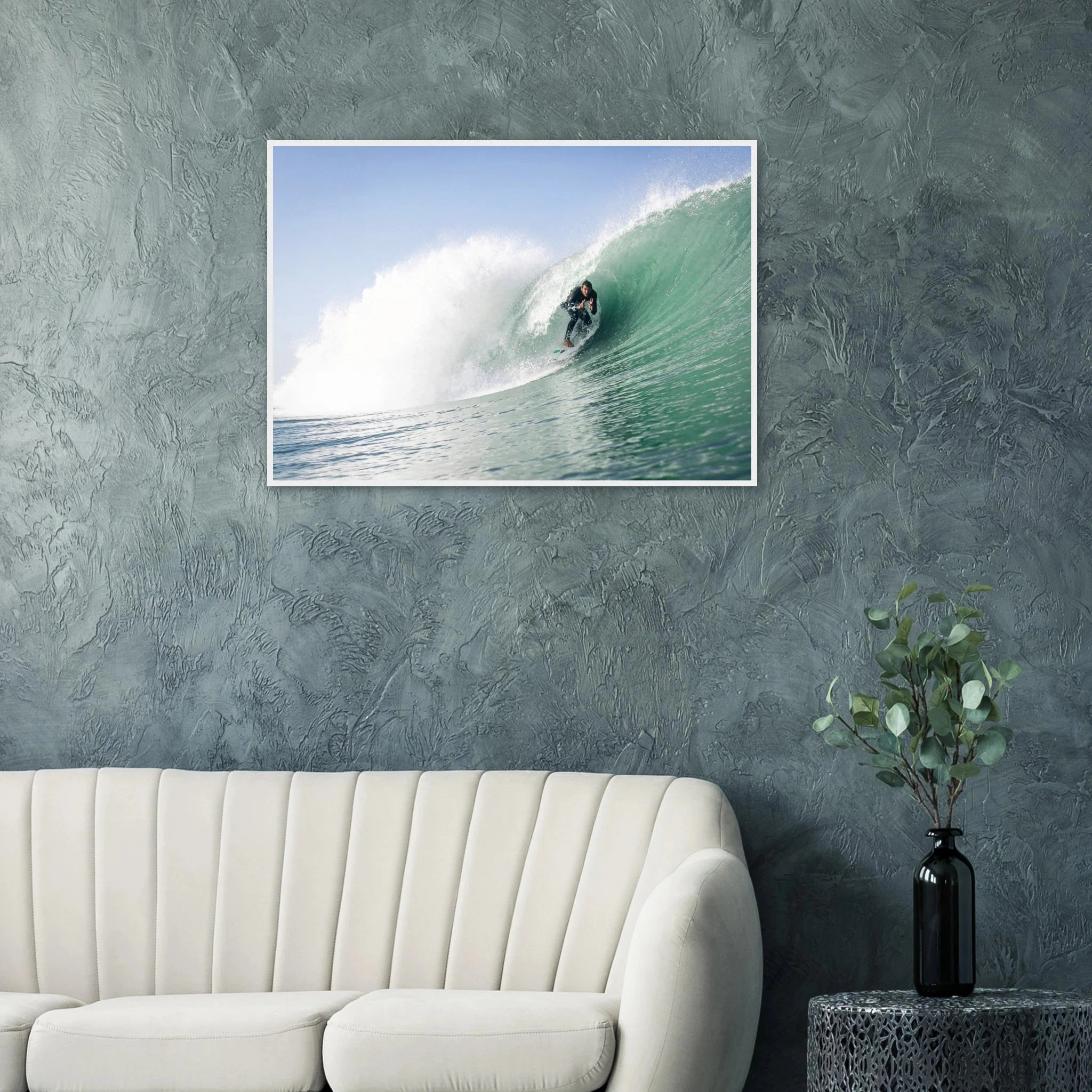 Seignosse, Frankreich – Dünenstrand in den Landes mit hohlen Beachbreaks und ausgeprägter Herbstsaison. Poster im Holzrahmen.