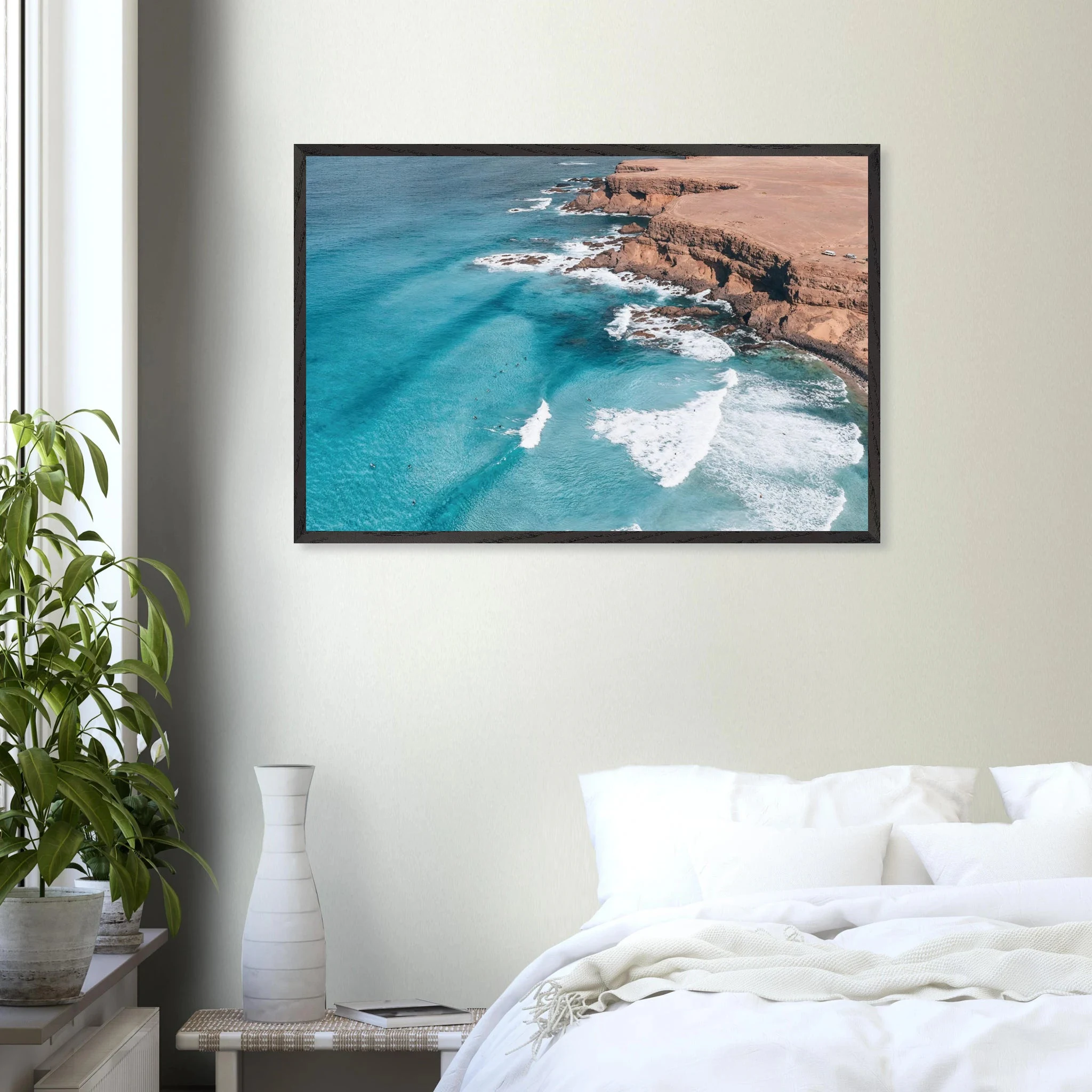 Fuerteventura, Spanien – Kanareninsel mit Vulkangestein-Reefbreaks im Norden und ganzjährig konstantem Atlantik-Swell. Poster im Galerie-Holzrahmen.