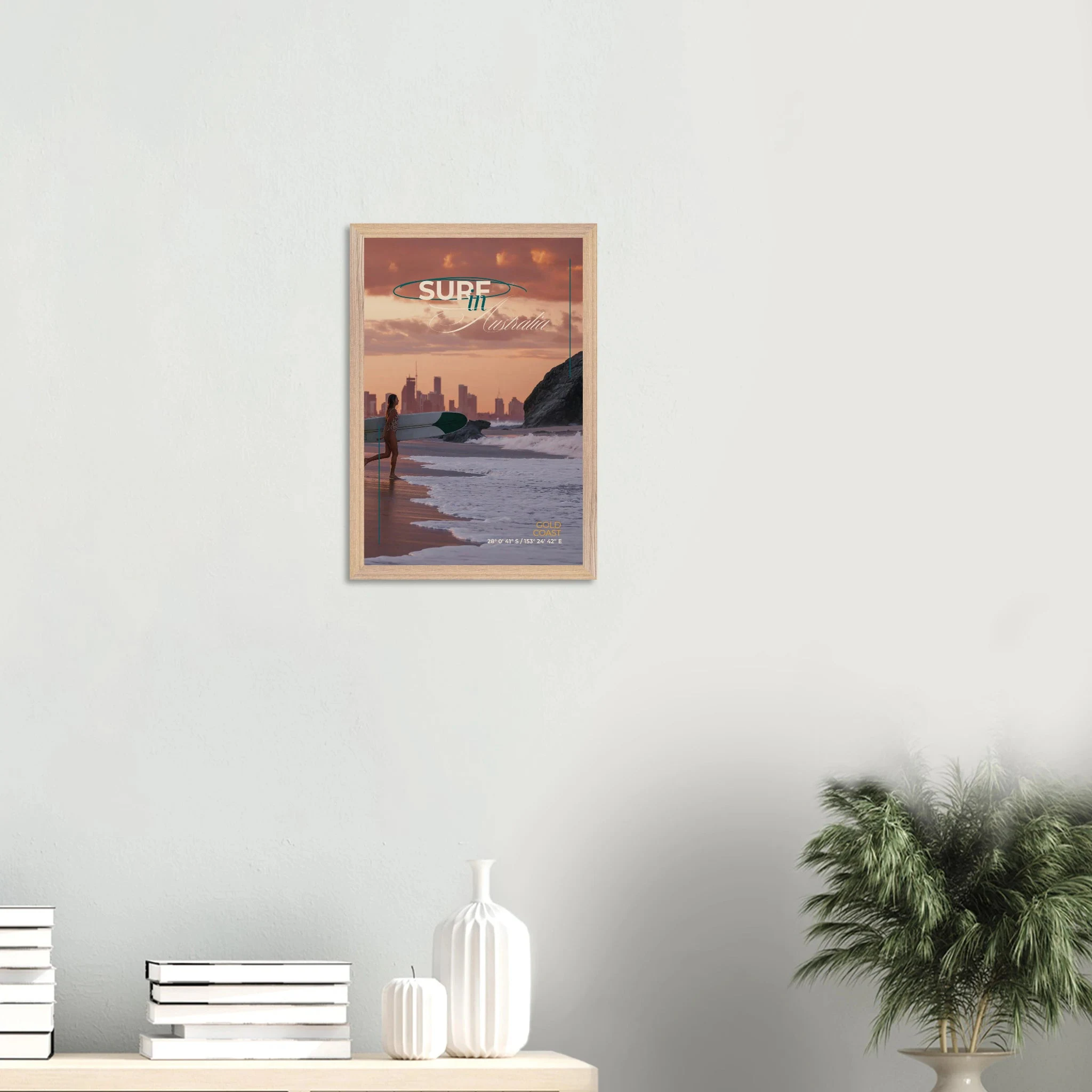 Gold Coast, Australien – Queensland-Küste mit Superbank Pointbreaks wie Snapper Rocks und Kirra. Poster im Galerie-Holzrahmen.