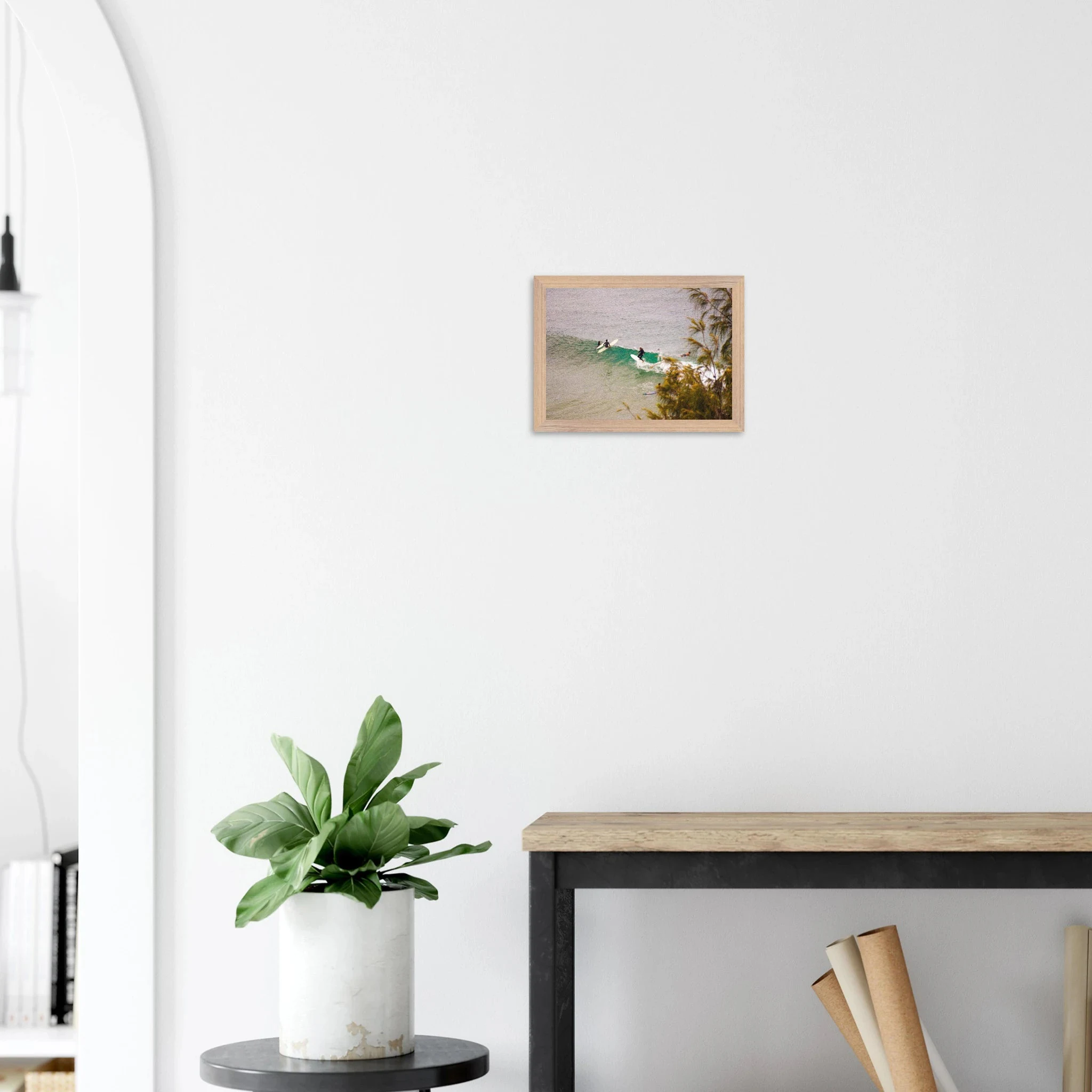 Byron Bay, Australien – Östlichster Punkt Australiens mit langen Pointbreaks und entspanntem Longboard-Flair. Poster im Galerie-Holzrahmen.
