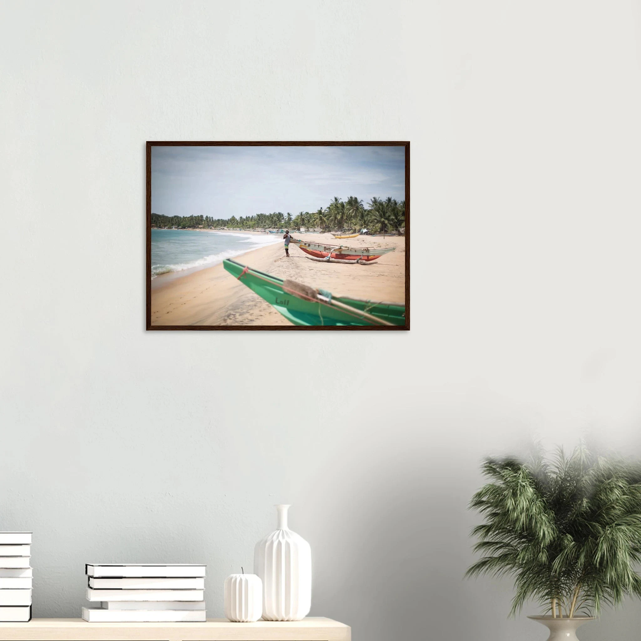 Arugam Bay, Sri Lanka – Rechter Pointbreak an der Ostküste Sri Lankas mit langer Saison von Mai bis September. Poster im Holzrahmen.