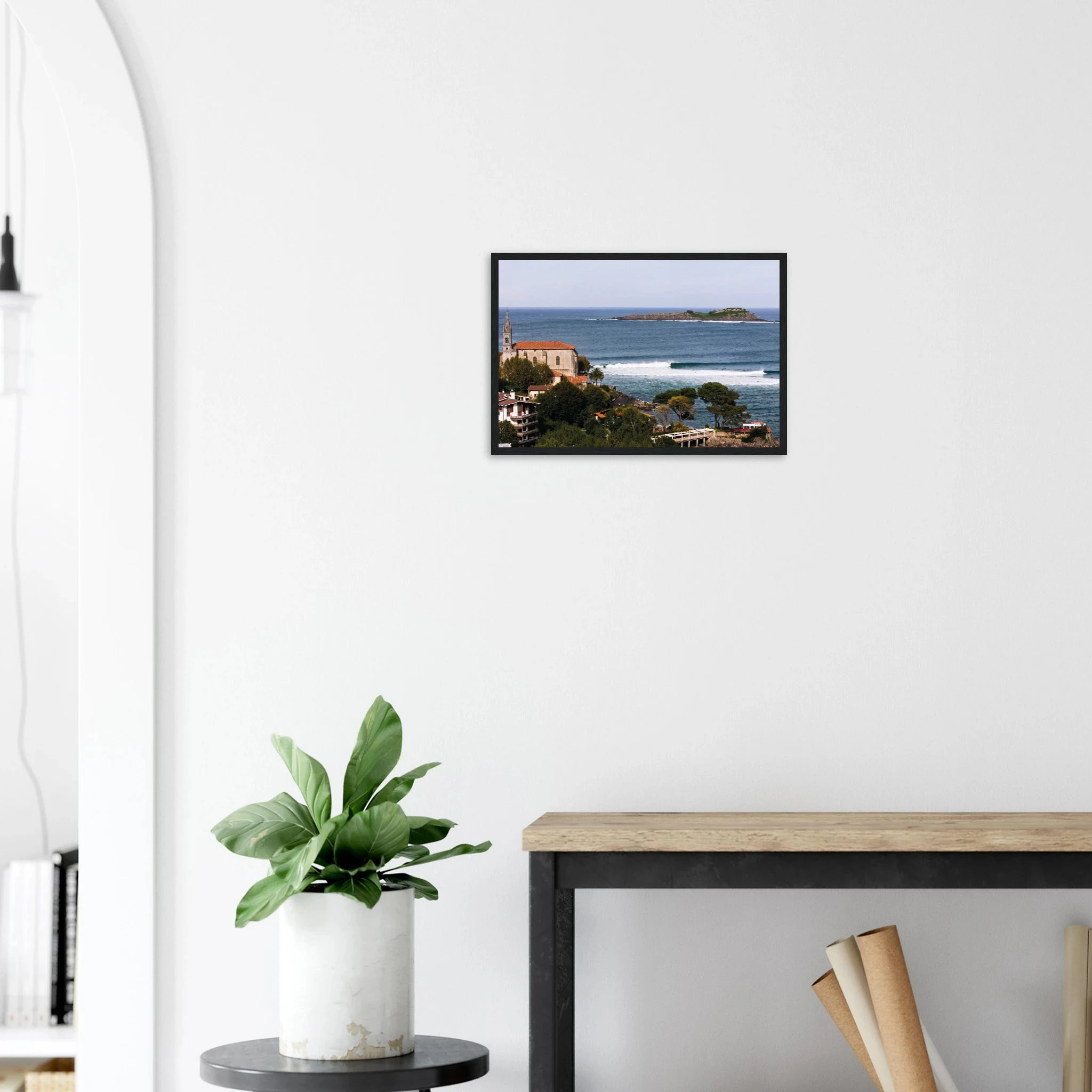 Mundaka, Spanien – Linke Flussmündungswelle im Baskenland, eine der längsten Barrels Europas. Poster im Holzrahmen.