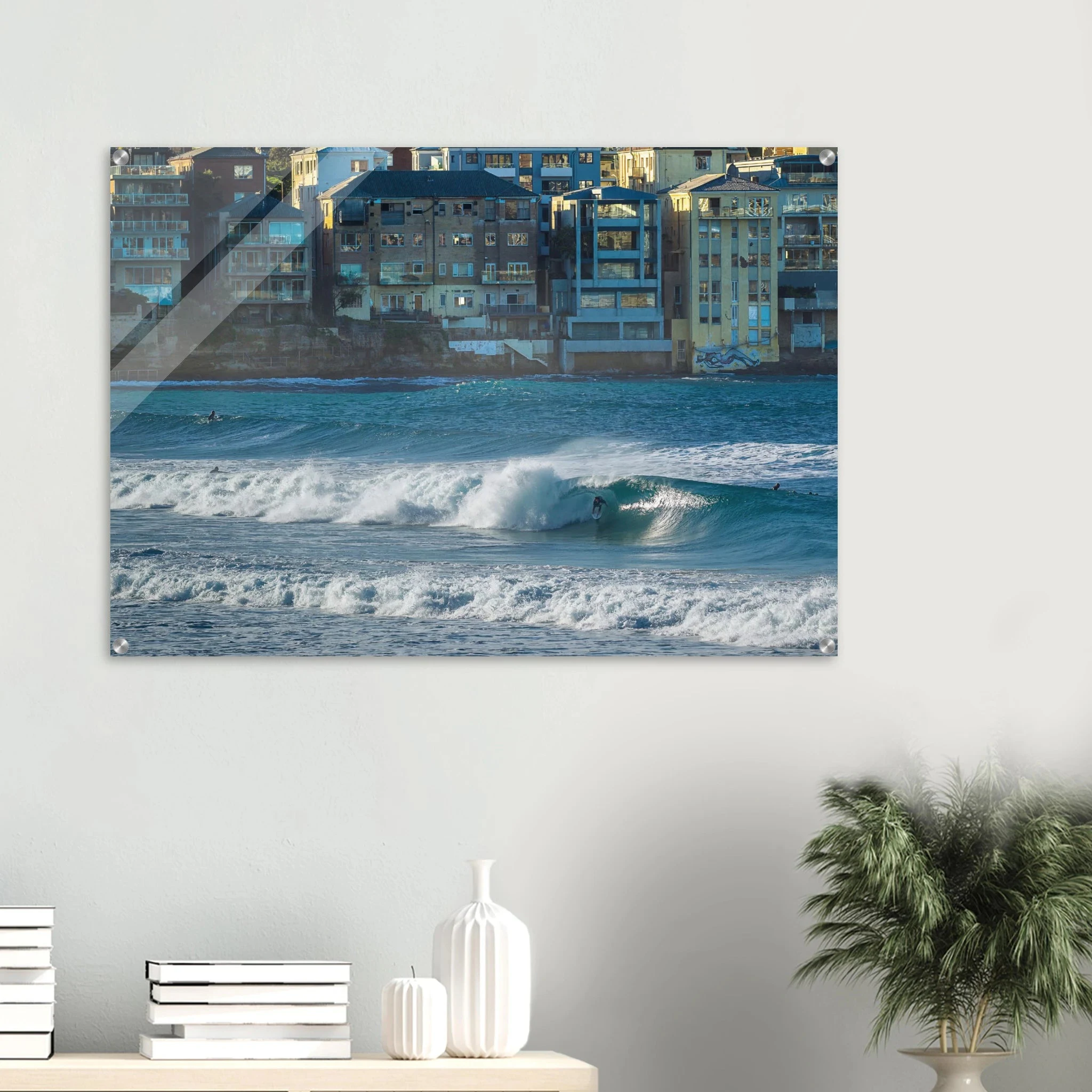 Bondi Beach, Australien – Ikonischer Stadtstrand im Osten Sydneys mit klassischem Beachbreak und Surfkultur-Geschichte. Kunstdruck auf Acrylglas.